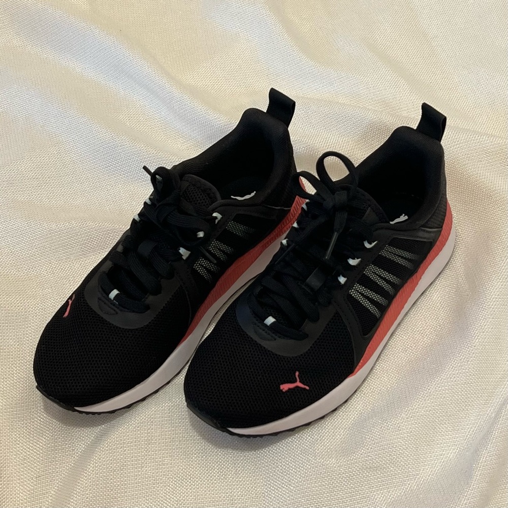 puma sneakers size 8.5
